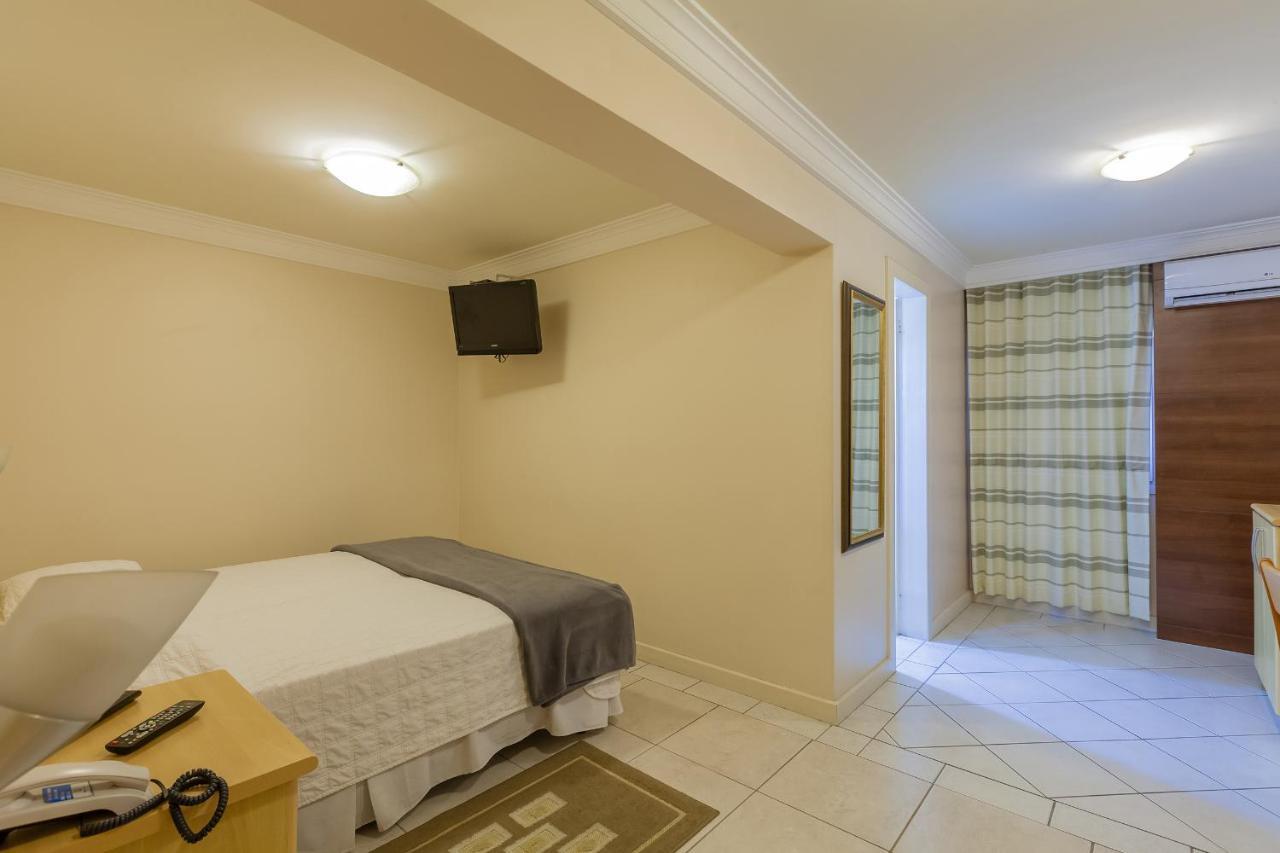 Tri Hotel Executive Criciuma Esterno foto